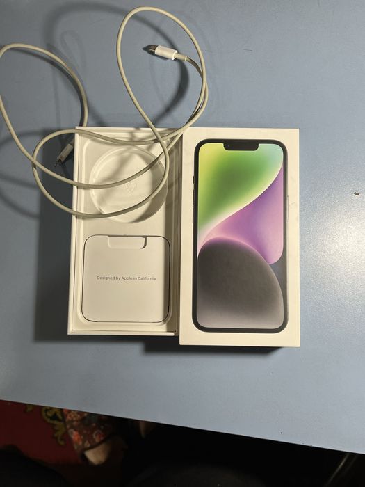 Продаю 14 айфон в хорошом состоянии