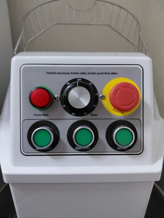 Спиральная Тестомесильная Машина 30L