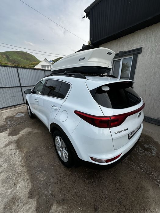 Продам автомобиль Kia Sportage