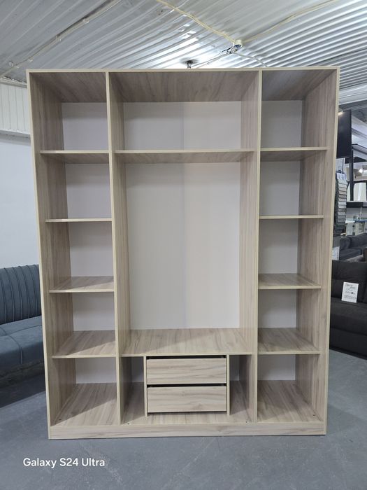 Шкаф МДФ большой.