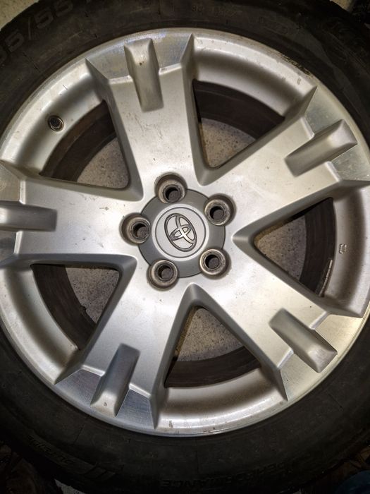 Vand jante si cauciucuri Toyota RAV4