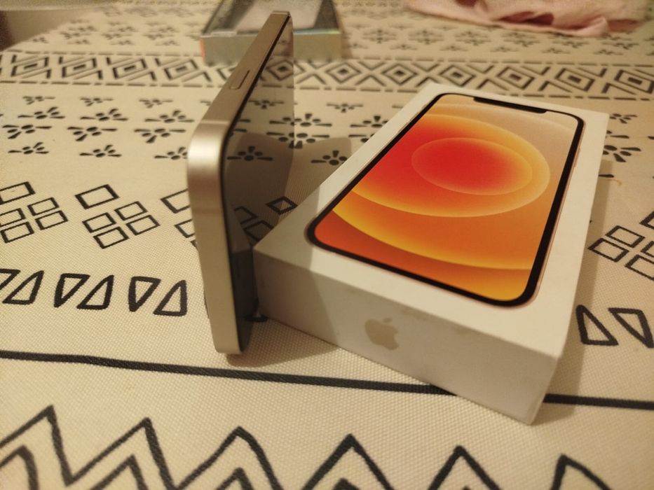 Айфон 12 АКБ 100%