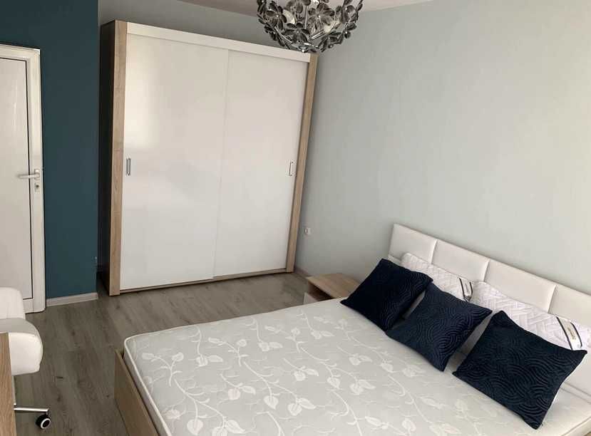 Дава се под наем Четиристаен апартамент в Пловдив, Център - 130 кв.м за 475 € - Снимка #3