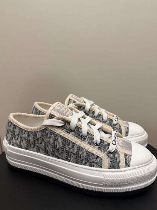 Дизайнерски дамски кецове