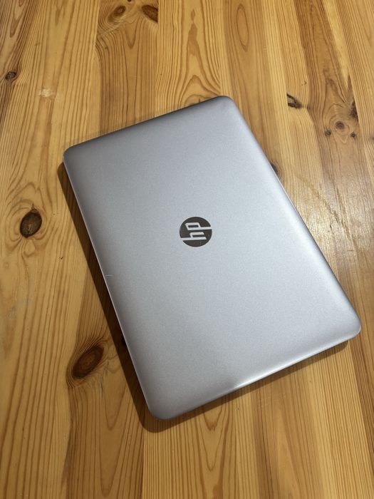 Hp 15,6• procesor  i5-7200U•12gb ram DDR4• SSD 256gb•