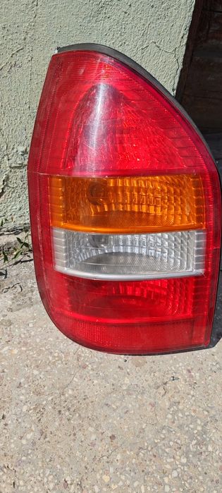 Lampă Zafira și capac skoda