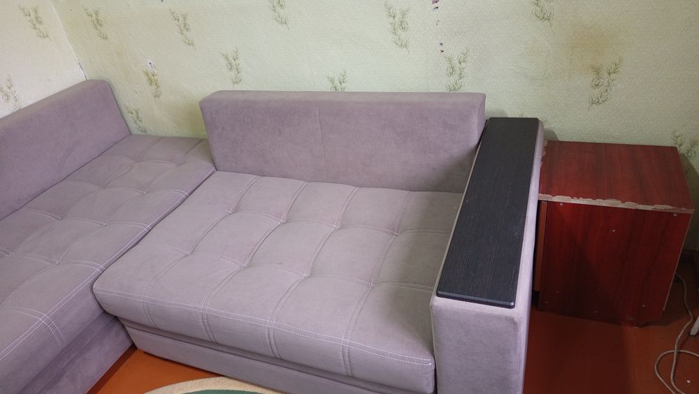 Продам Диван б/у