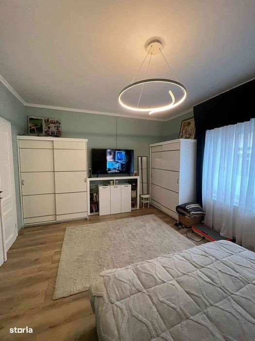 Casa singur in curte zona horea