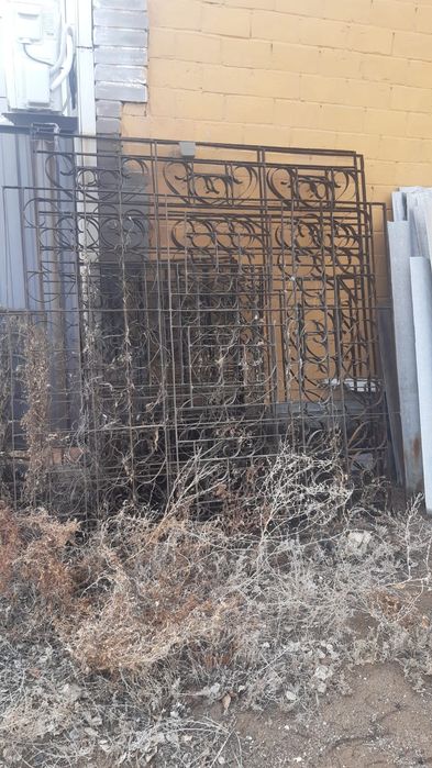 Продаётся:Решетки 0,90 х 1,20