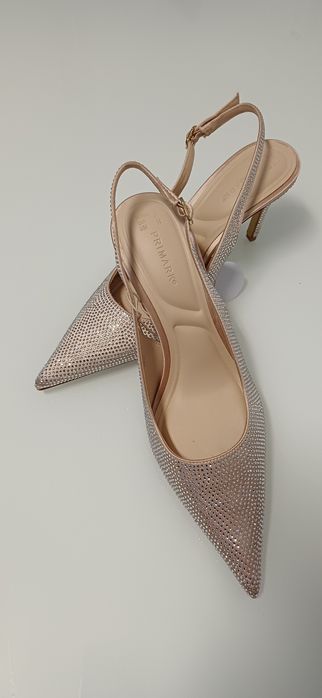 Pantofi cu strasuri noi