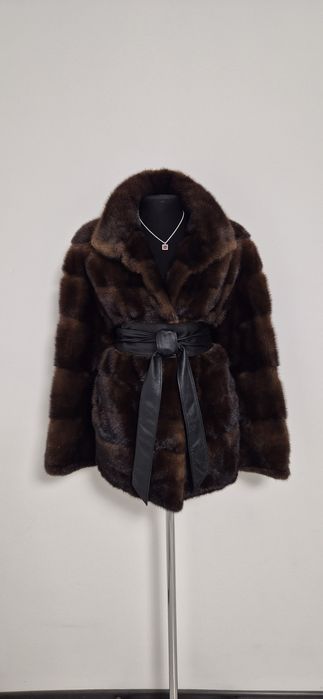 Продам норковую шубу