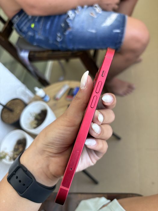 Iphone 13 перфектен