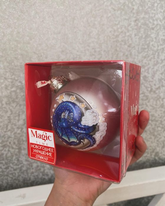 Стеклянные елочные игрушки