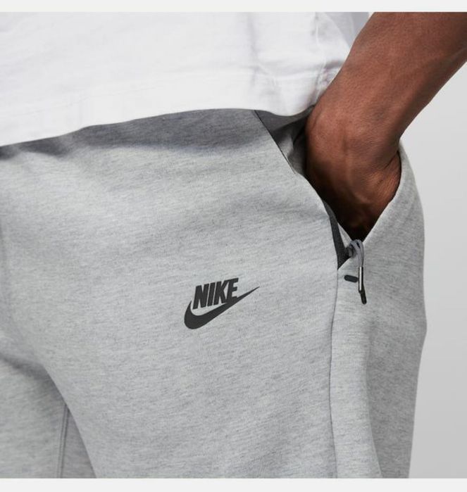 Мъжко долнище : Nike Tech Fleece Pants Standard Fit Taper Leg Grey S