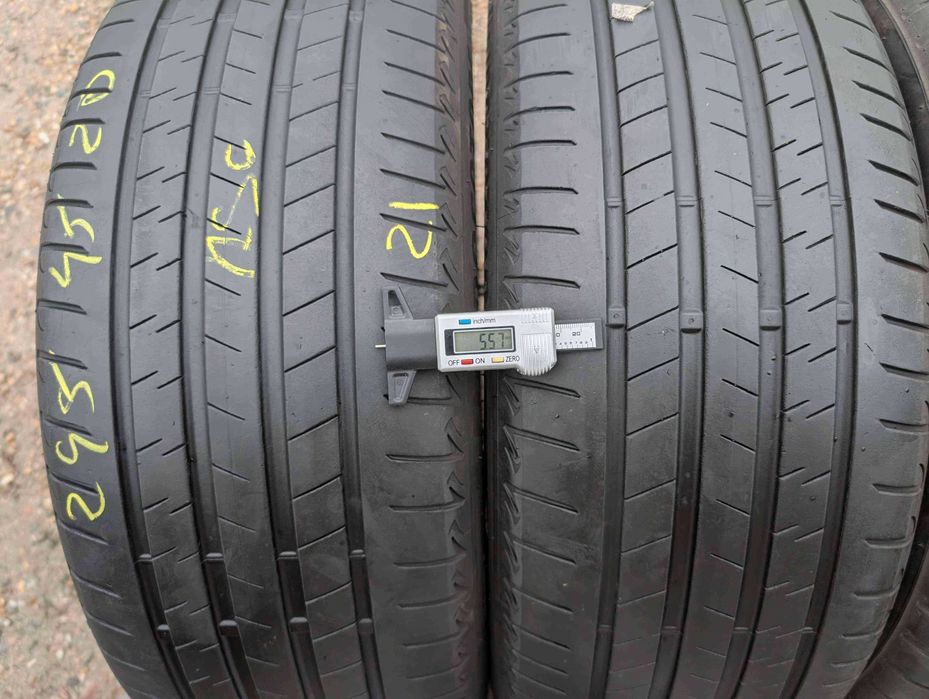 SET 4 Anvelope Vara 245/45 R20 + 275/40 R20 BRIDGESTONE Alenza 001 (BMW Original) - Runflat