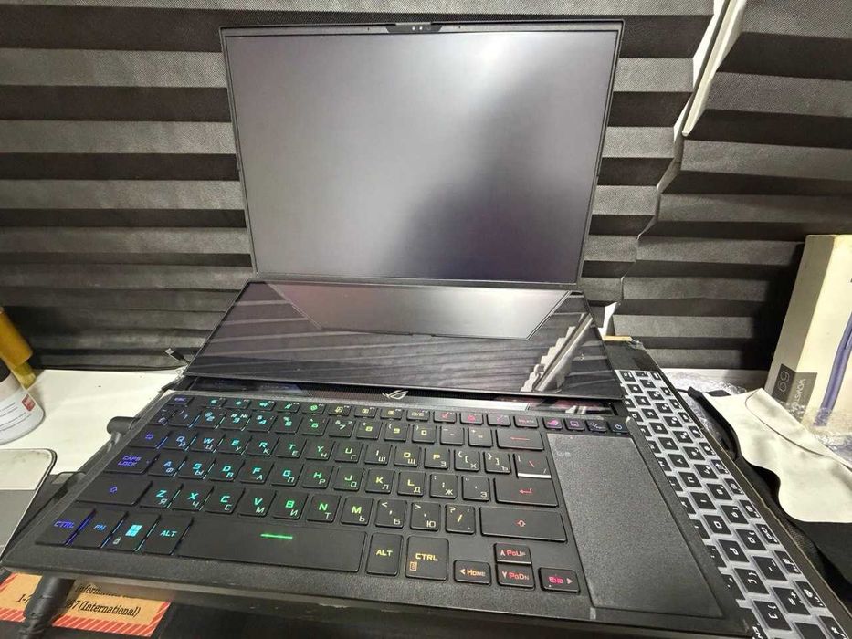 Ноутбук ROG Zephyrus Duo 16 (2023) GX650