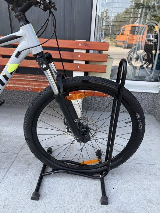 Планински велосипед Giant 27.5/M