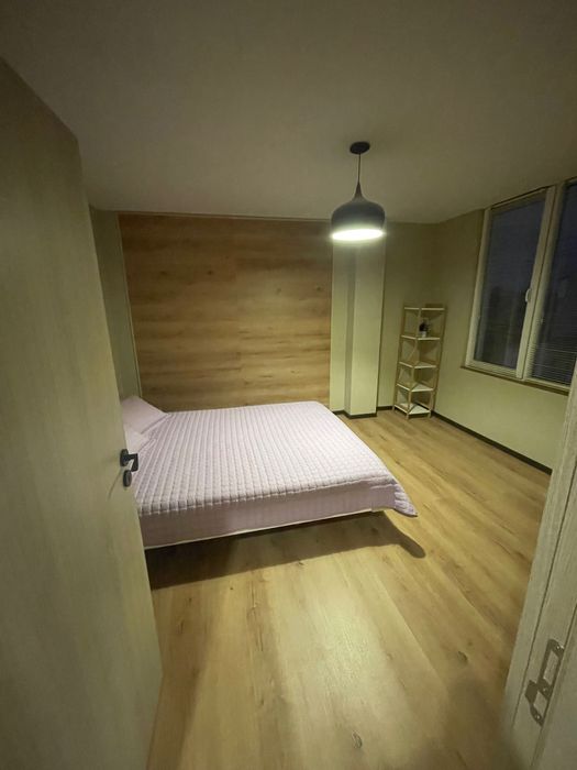 Дава се под наем Тристаен апартамент в Пазарджик, Ставропол - 85 кв.м за 306 € - Снимка #12