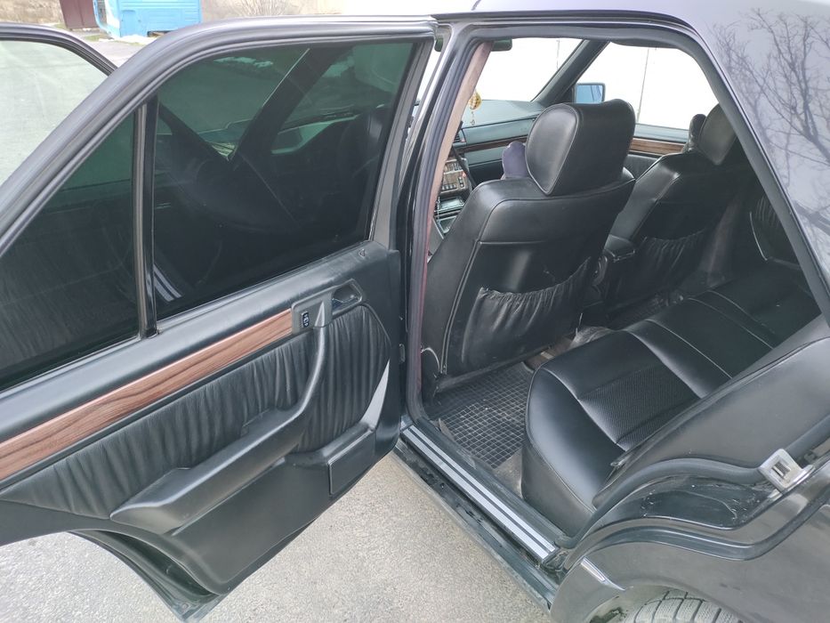 Продам Мерседес 124