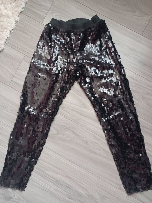 pantaloni  cu paiete