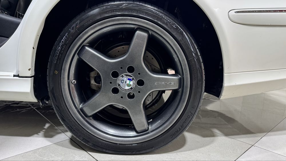 AMG оригинал разноширы R18