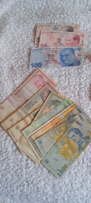 Vând banconote uzate