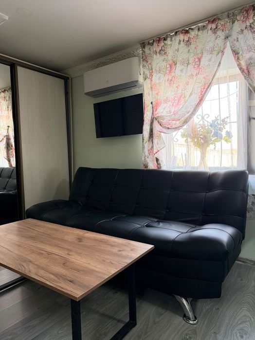 Диван почти новый