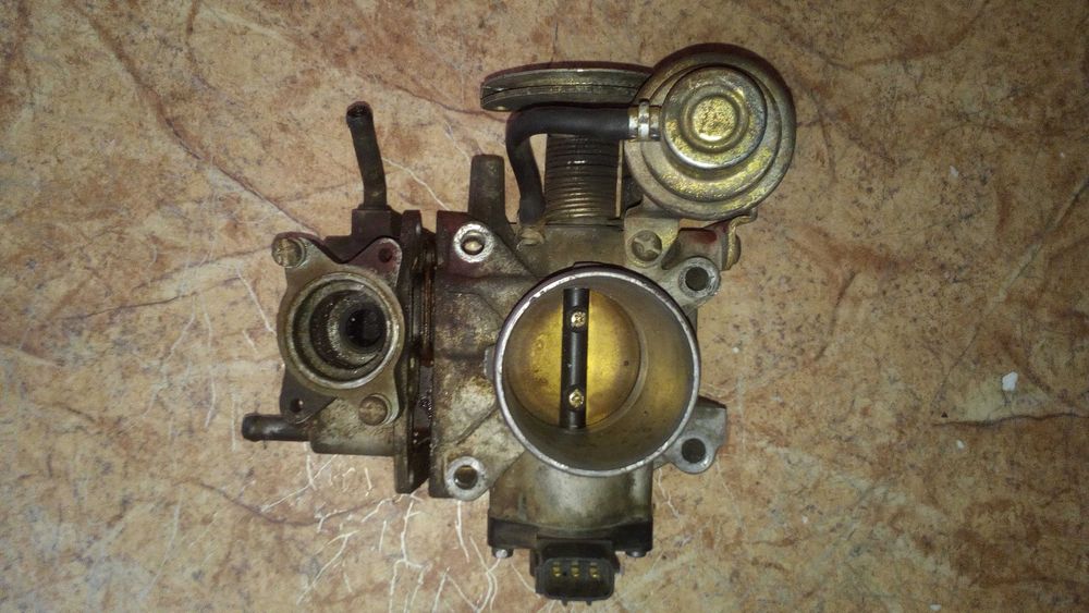 Дроссельная заслонка