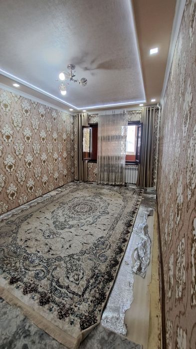 Чирчик шахар 
10-микрораён 25-мактаб ёнида 
#2-хона 3-этаж 
Квартир