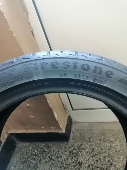 2 броя летни гуми Firestone Firehawk sport.