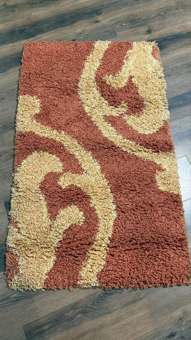 Covor, traversa cu ate