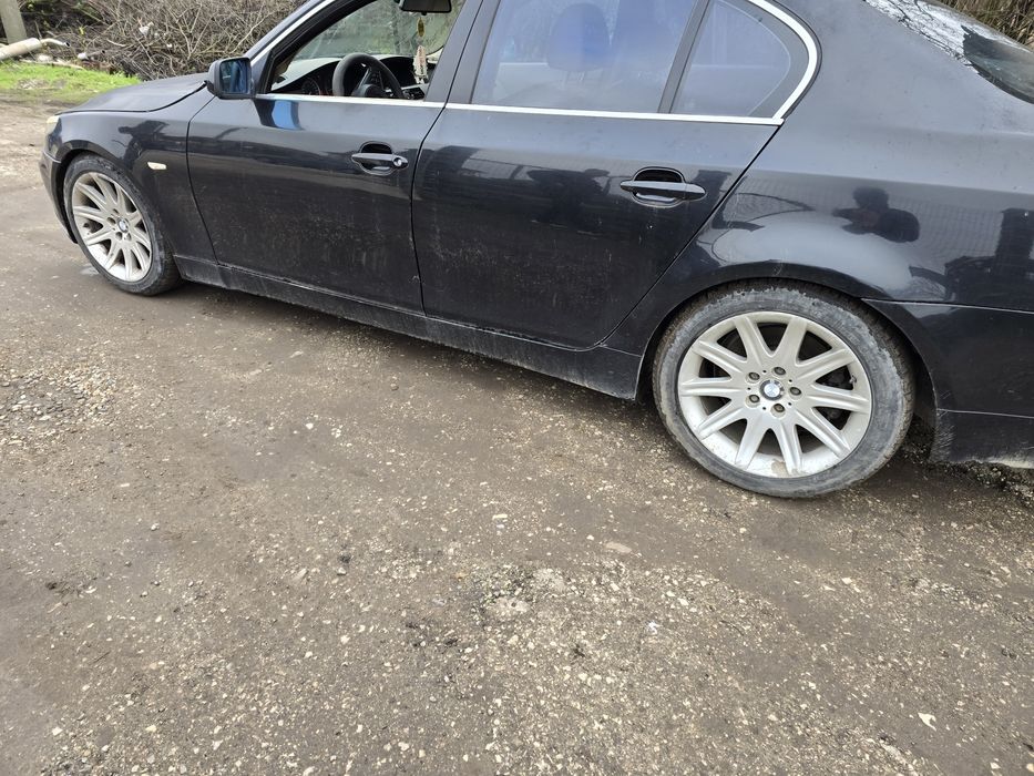 Продавам бмв е60 на части