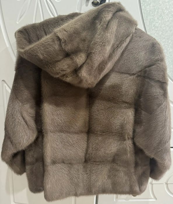 Шуба норковая,  светлая