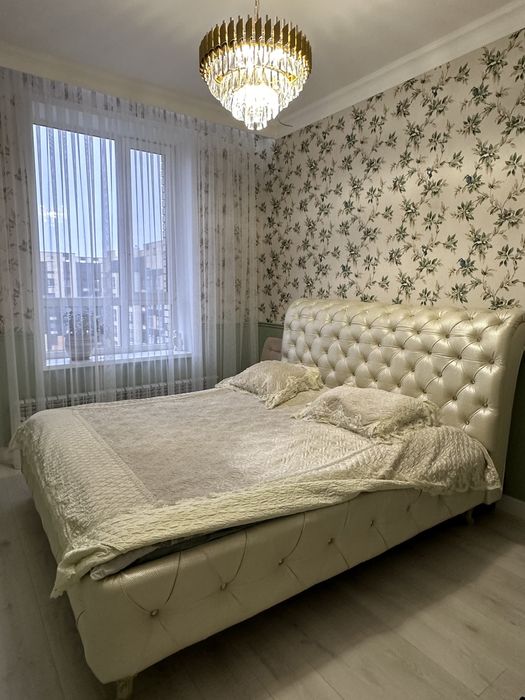 Продам кровать, ШКАФ И КОМОД В ПОДАРОК