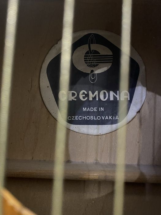 Продам гитару винтажную
