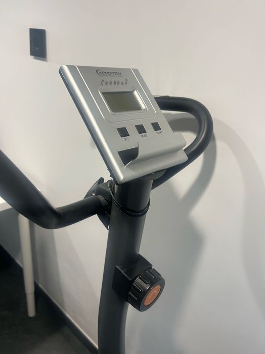 Bicicleta fitness magnetica KONDITION BMG-4100, volanta 4 kg