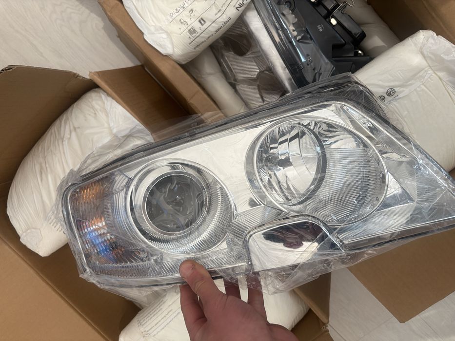 фара на wolsvagen vora,новый