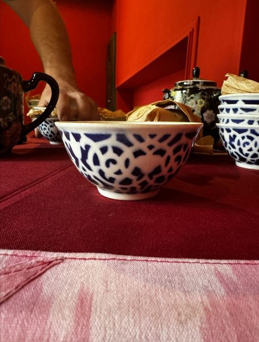 Продаю посуду в отличном состоянии в узбекском старинном стиле !!!