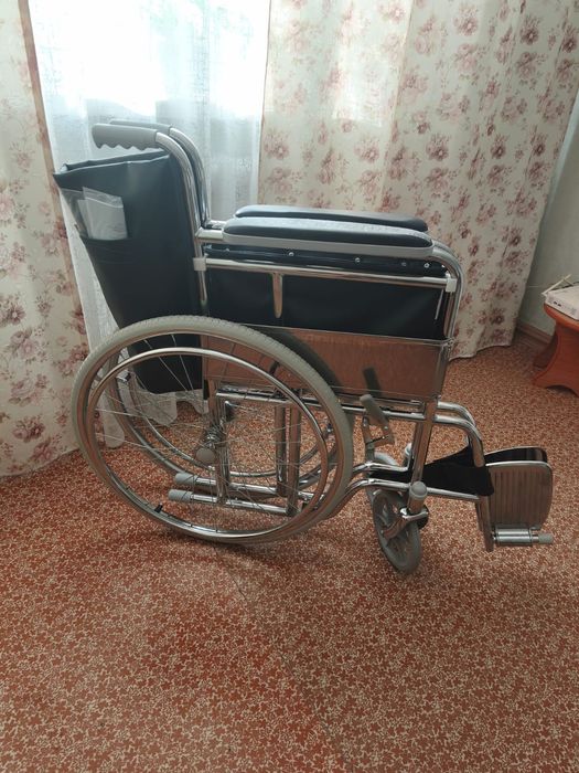 Продам новую коляску