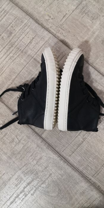 Ghete Zara 24 băieți.