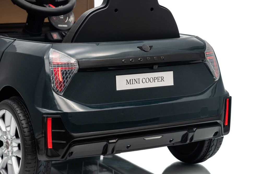Masina Electrica Copii BMW Mini Cooper 12V Negru, Baterie Litiu, LED, Telecomanda, Nou Garantie si Licenta