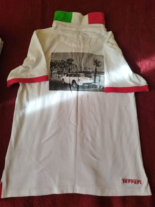 13 броя тениски и 3 блузки с къс ръкав