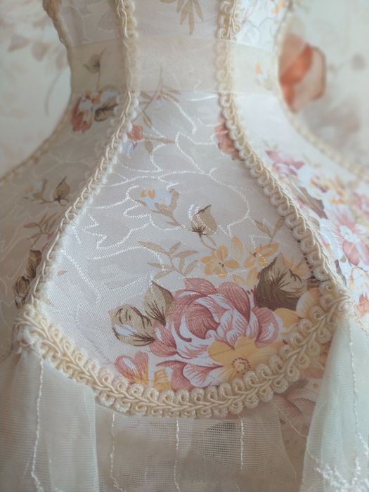 Светильник настольный