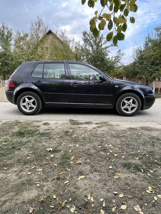 Vand golf 4 in stare buna
