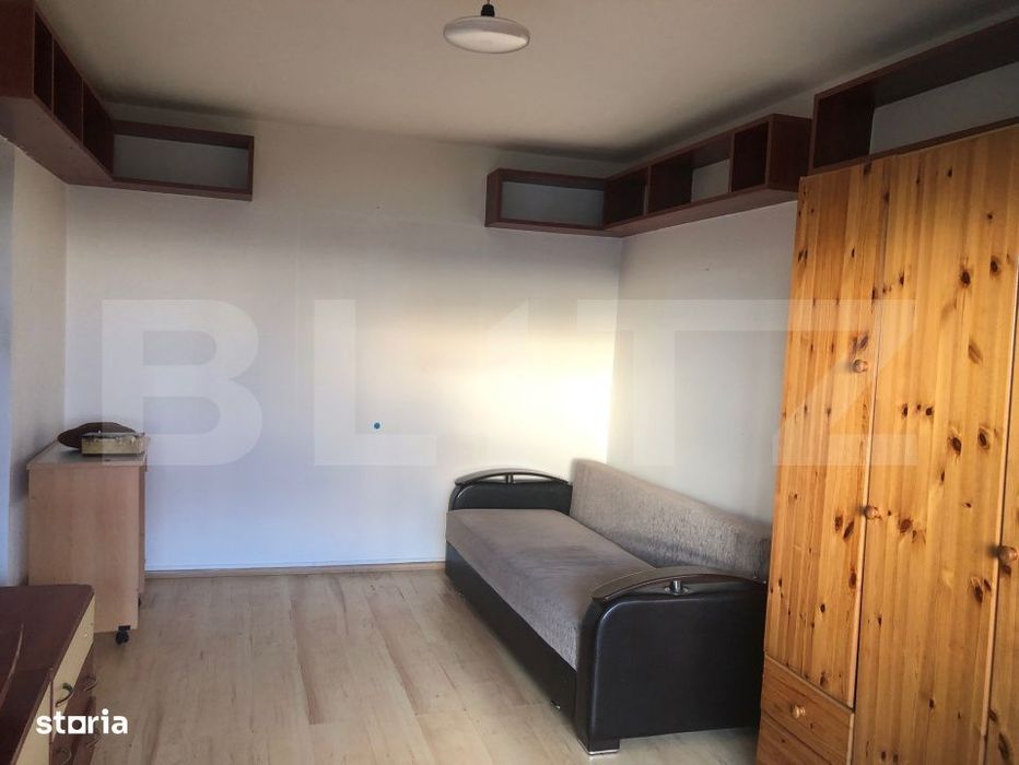 Apartament 3 camere decomandat , 70 mp. , bloc cu lift , zona M15