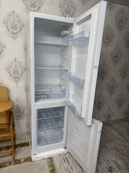 Продам холодильник
