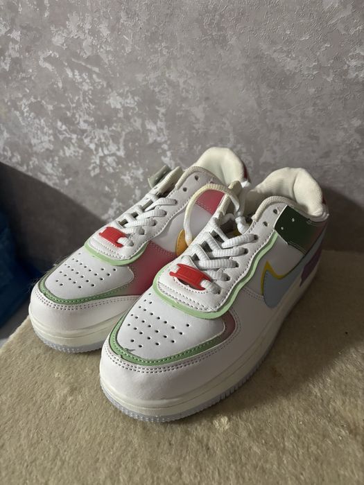 Кросовки женские