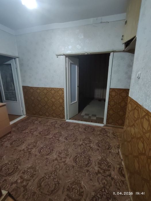 Срочно сдаётся квартира Мирабадский р-н Куйлюк массив 4 2/1/4