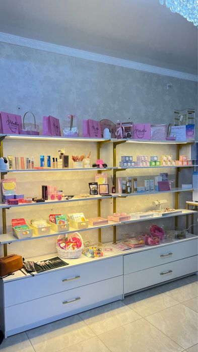 Продам стеллаж с подсветкой