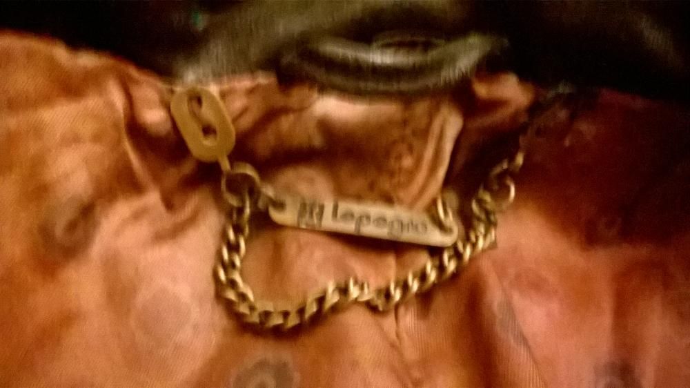 Haina piele grena cu insertii de piele neagra